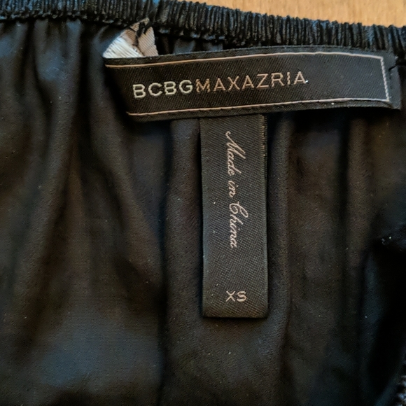 BCBG dress. New. With front pockets. Cool!! - Picture 3 of 4